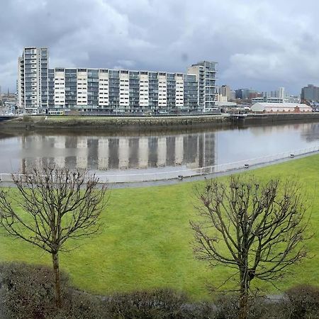 River View Apartment Glasgow Buitenkant foto