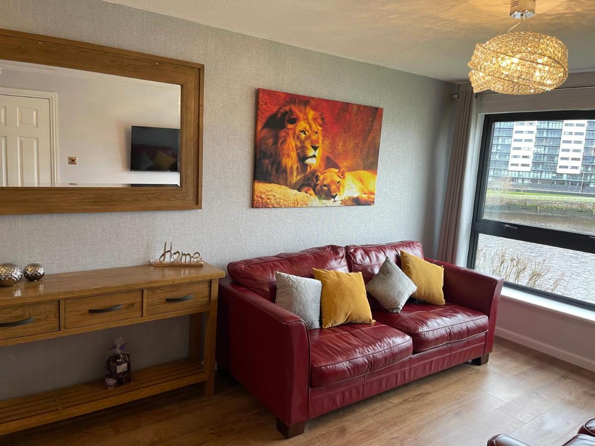 River View Apartment Glasgow Buitenkant foto